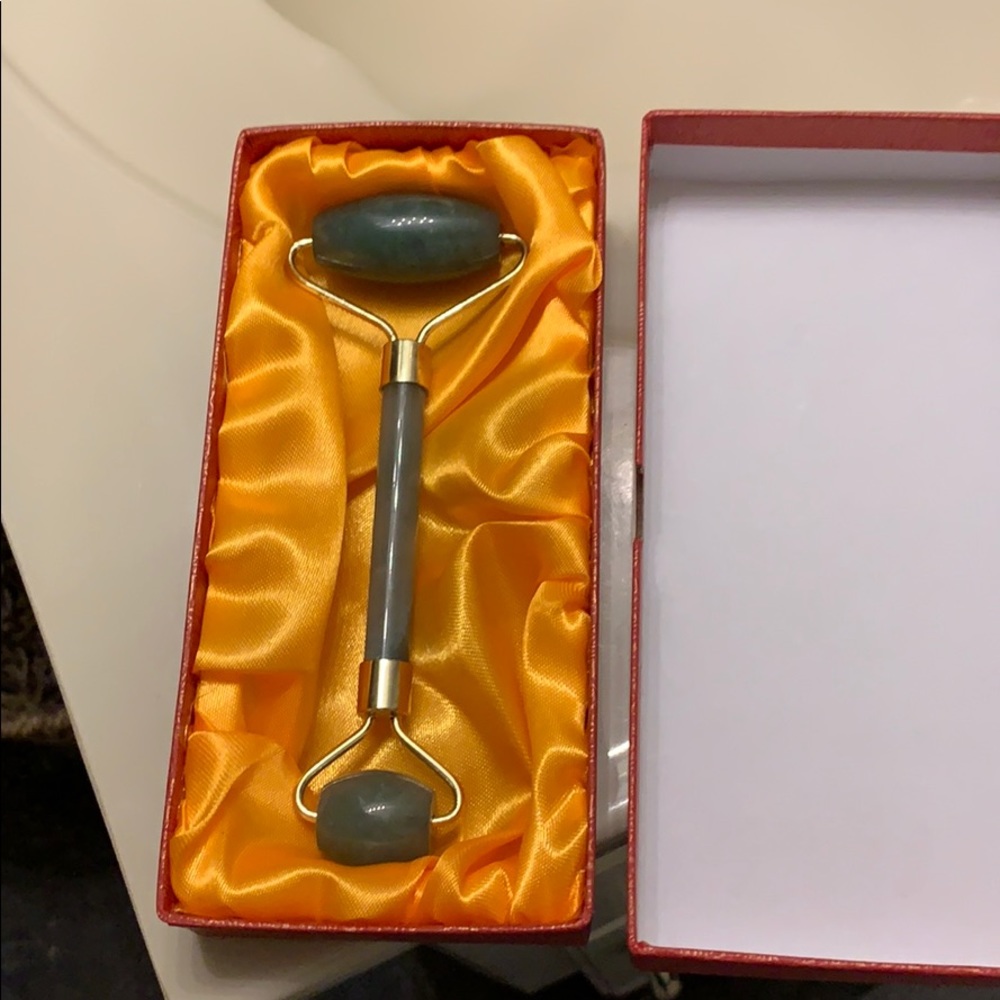 Jade face roller - Picture 2 of 3